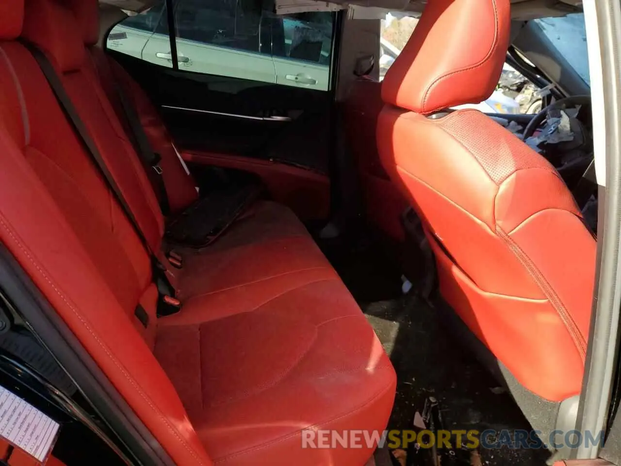 10 Photograph of a damaged car 4T1K61AK1MU595612 TOYOTA CAMRY 2021