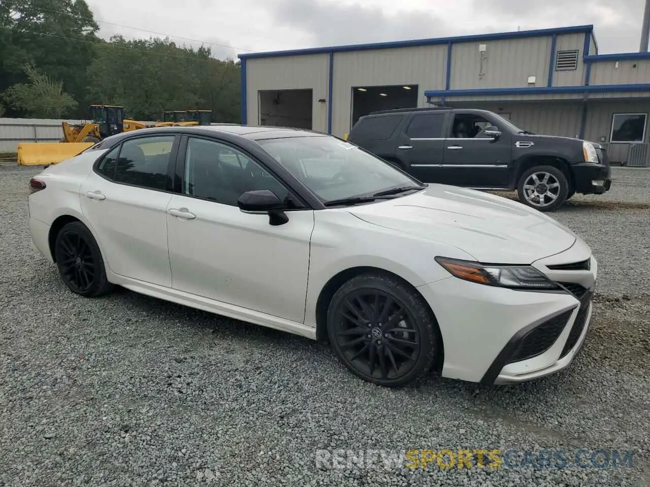 4 Photograph of a damaged car 4T1K61AK2MU462051 TOYOTA CAMRY 2021