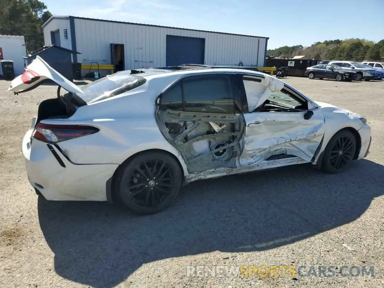 3 Photograph of a damaged car 4T1K61AK2MU520711 TOYOTA CAMRY 2021