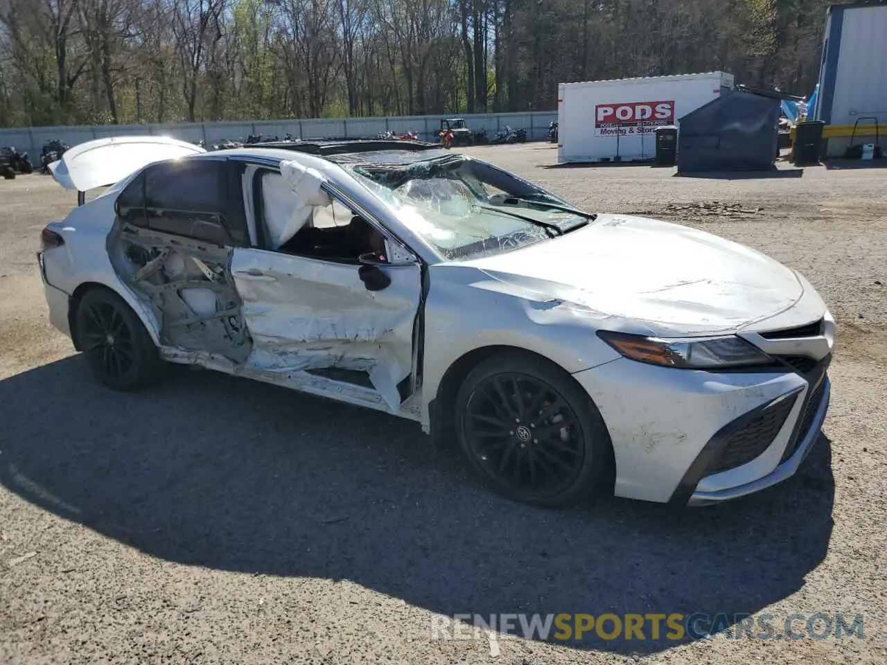 4 Photograph of a damaged car 4T1K61AK2MU520711 TOYOTA CAMRY 2021