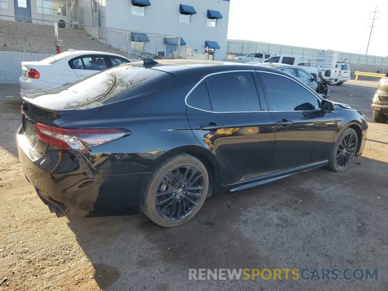 3 Photograph of a damaged car 4T1K61AK2MU549142 TOYOTA CAMRY 2021