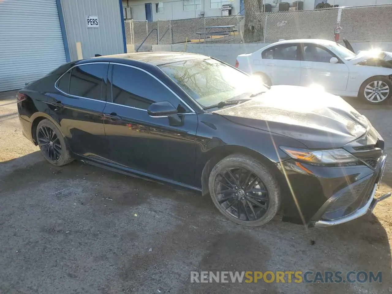 4 Photograph of a damaged car 4T1K61AK2MU549142 TOYOTA CAMRY 2021