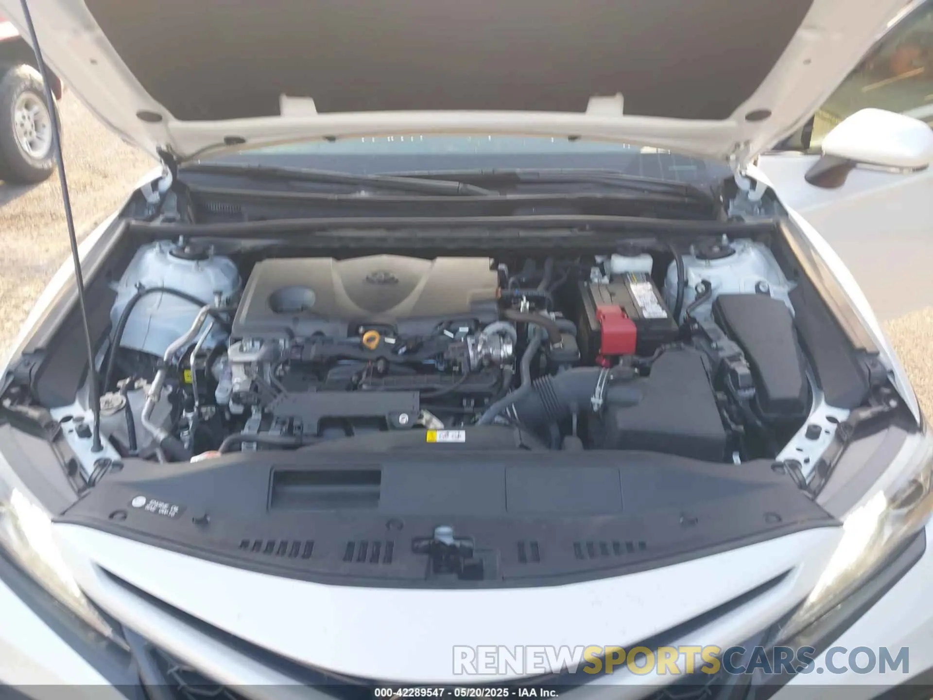 10 Photograph of a damaged car 4T1K61AK2MU597188 TOYOTA CAMRY 2021