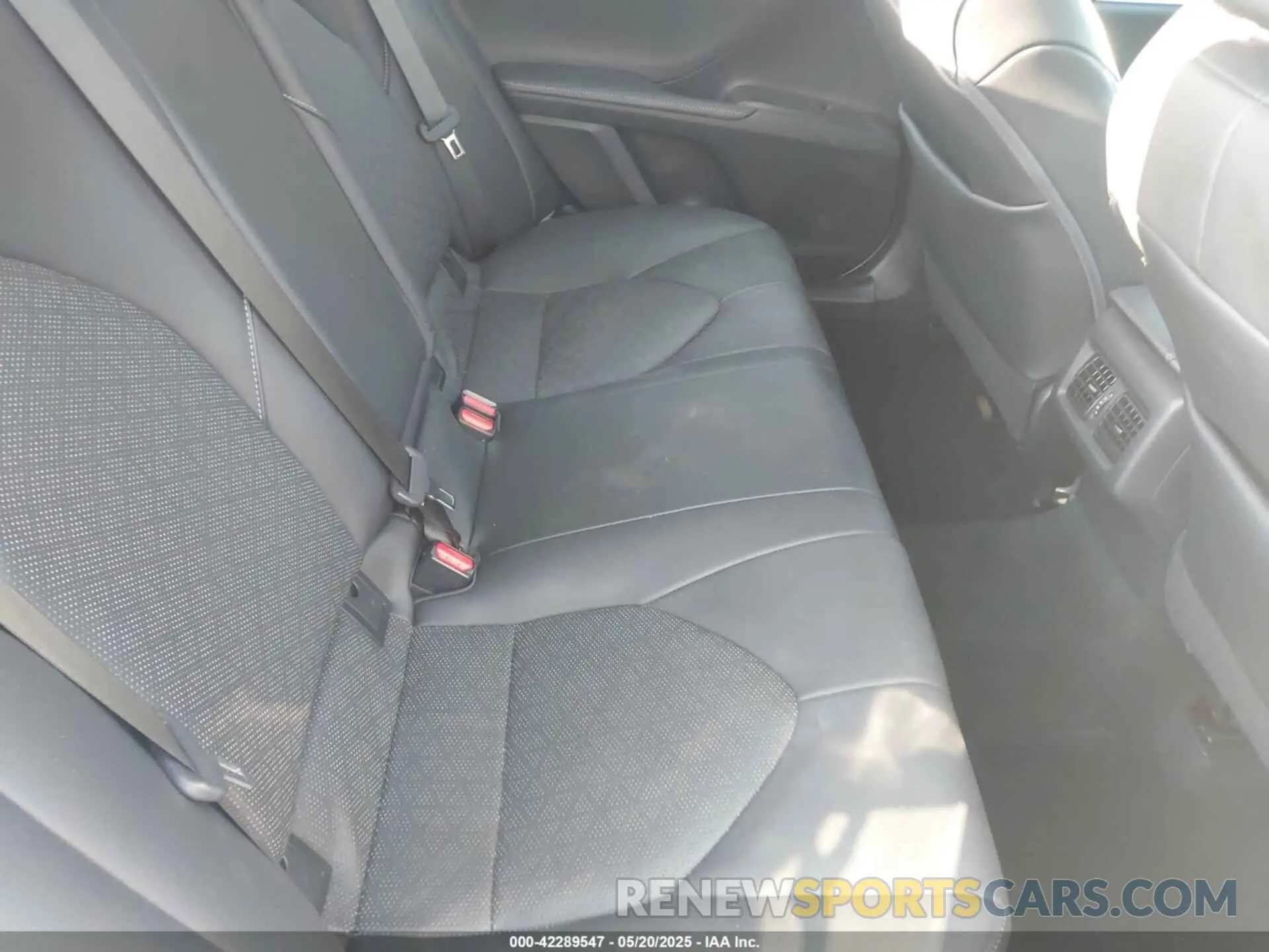 8 Photograph of a damaged car 4T1K61AK2MU597188 TOYOTA CAMRY 2021