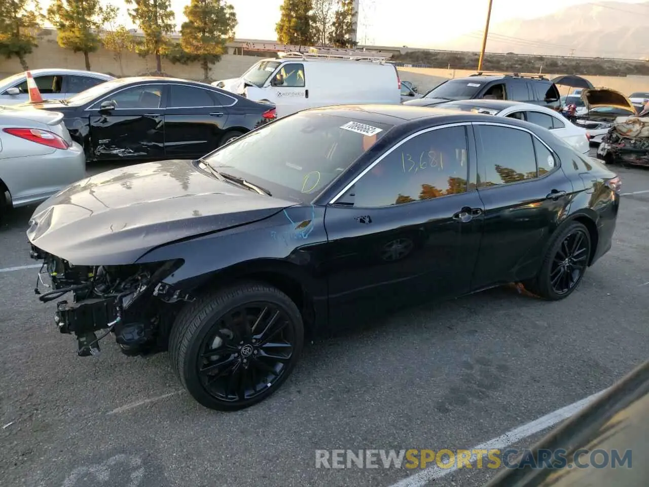 1 Photograph of a damaged car 4T1K61AK2MU604589 TOYOTA CAMRY 2021