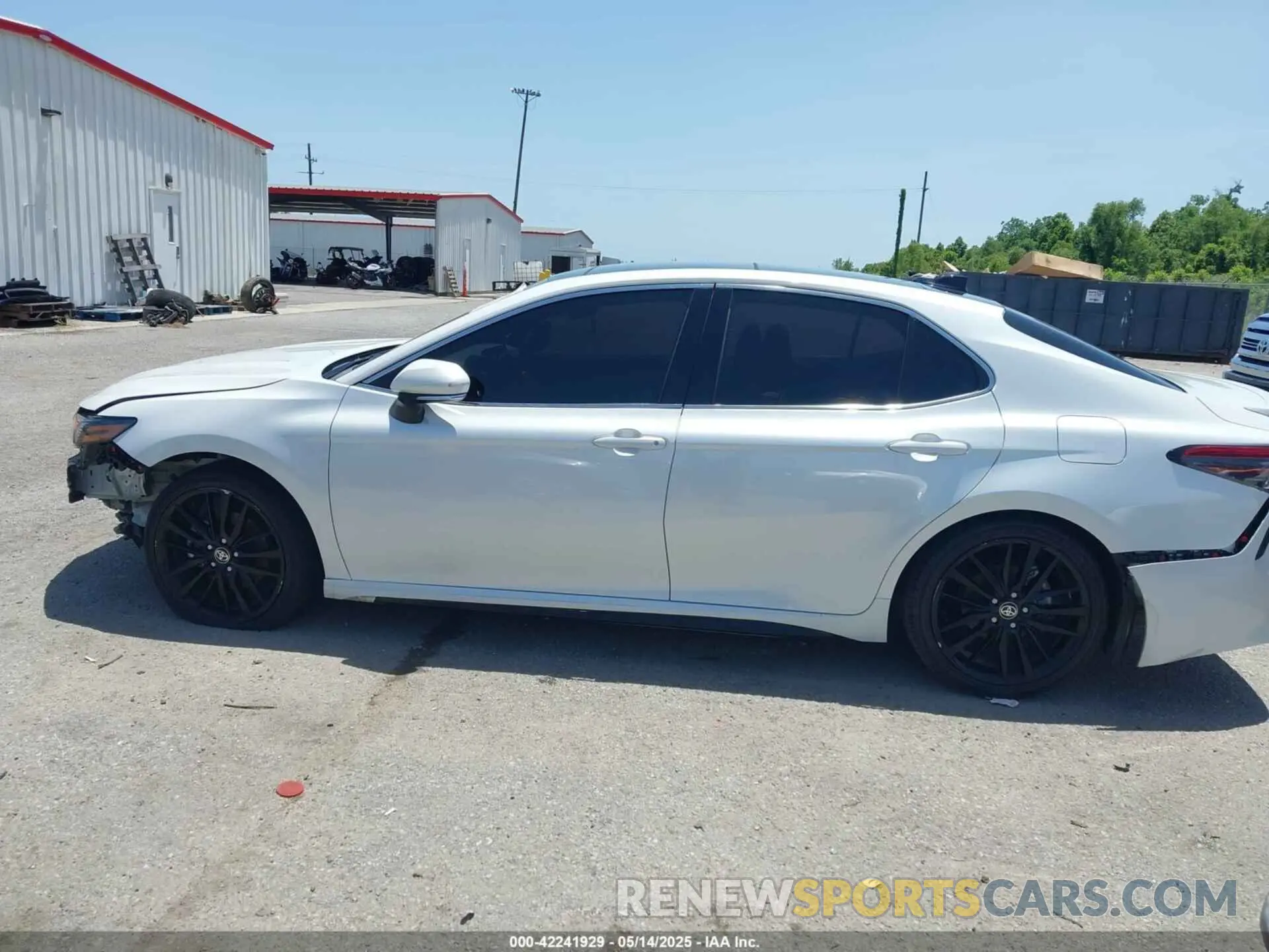14 Photograph of a damaged car 4T1K61AK3MU473351 TOYOTA CAMRY 2021