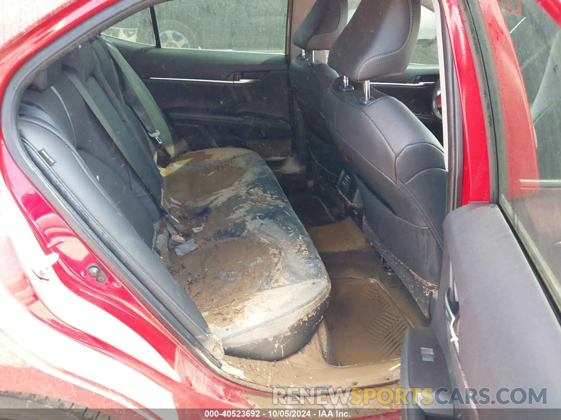 8 Photograph of a damaged car 4T1K61AK3MU482891 TOYOTA CAMRY 2021