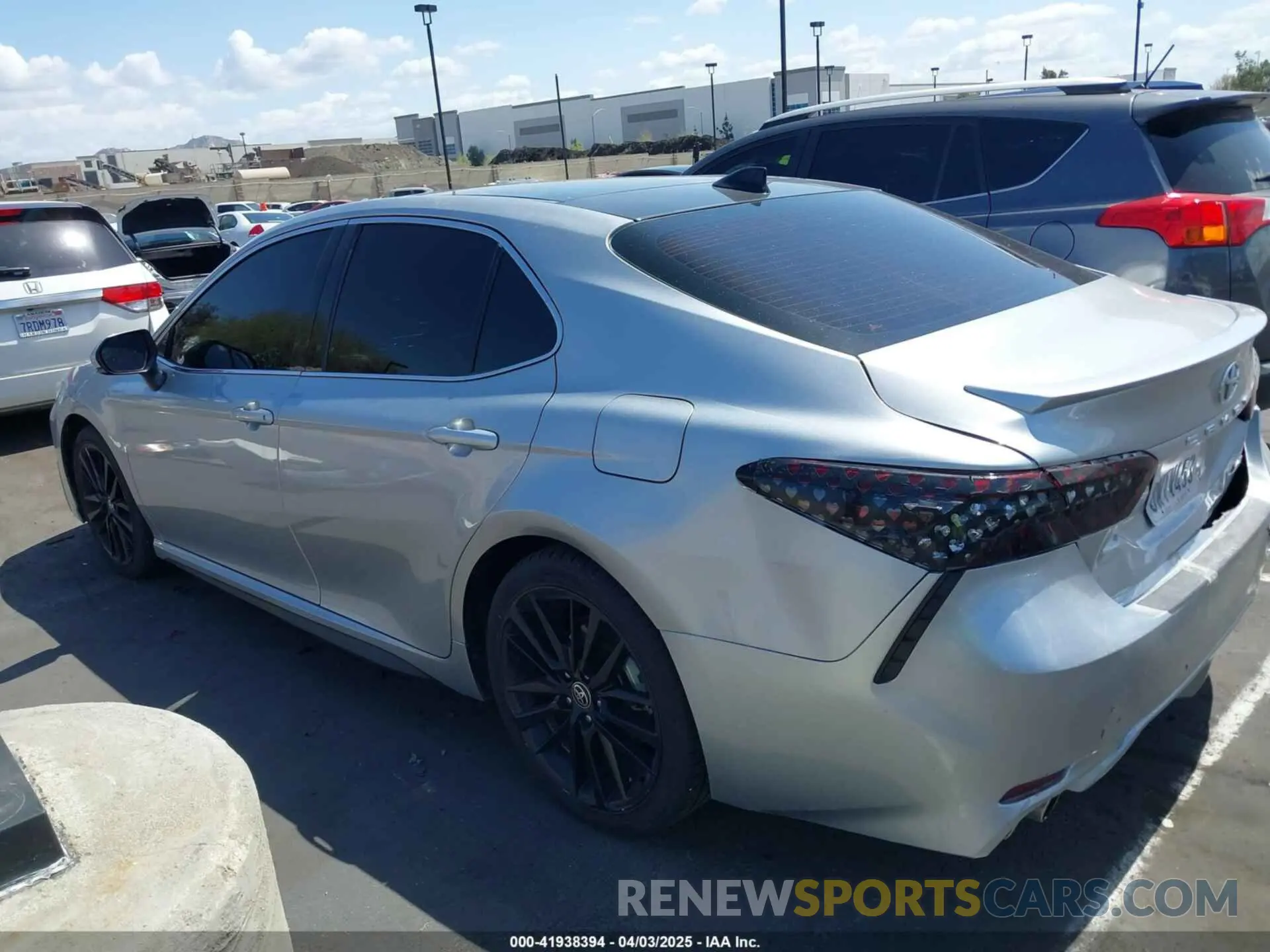 14 Photograph of a damaged car 4T1K61AK3MU577984 TOYOTA CAMRY 2021
