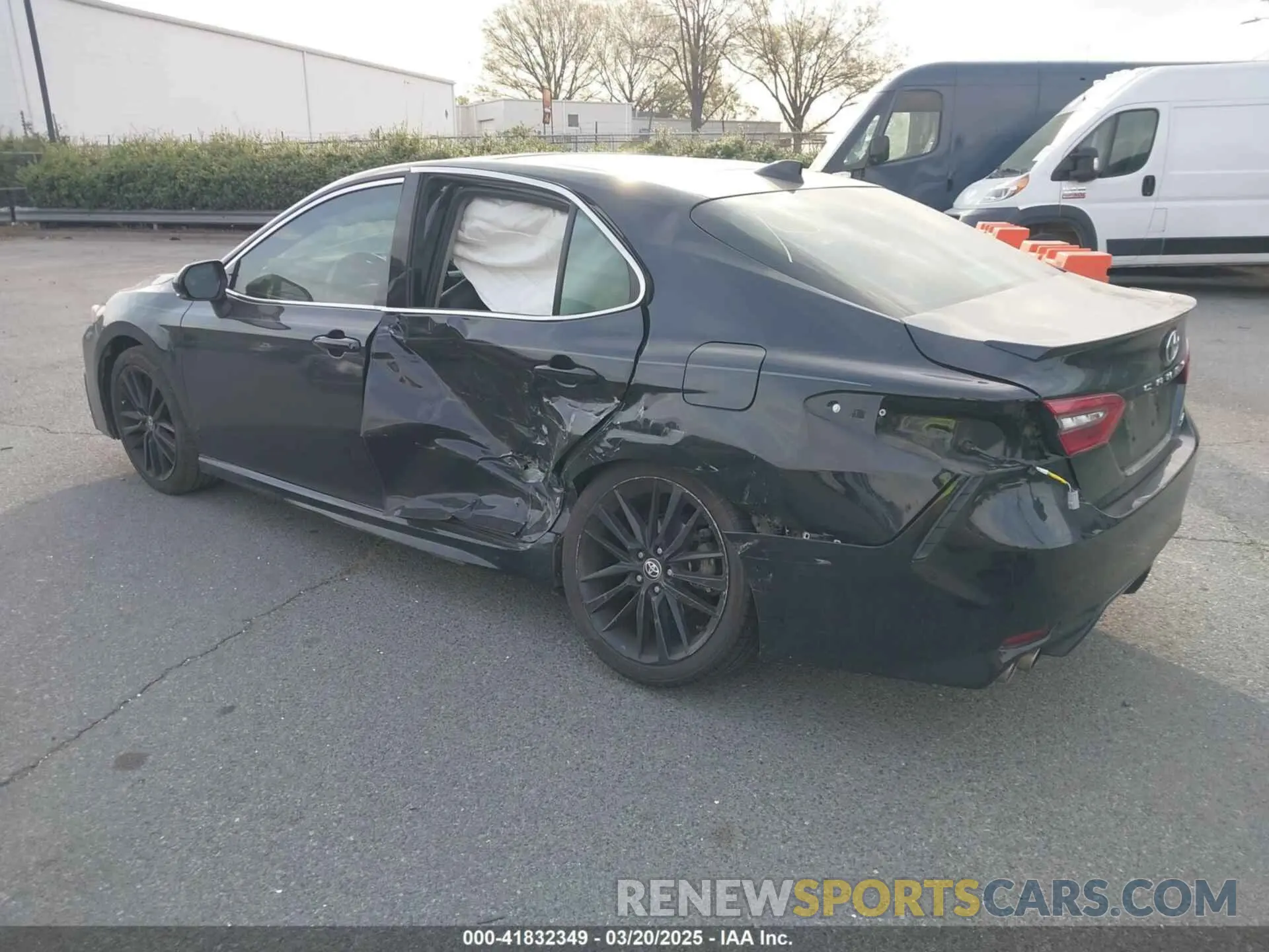 3 Photograph of a damaged car 4T1K61AK4MU418178 TOYOTA CAMRY 2021