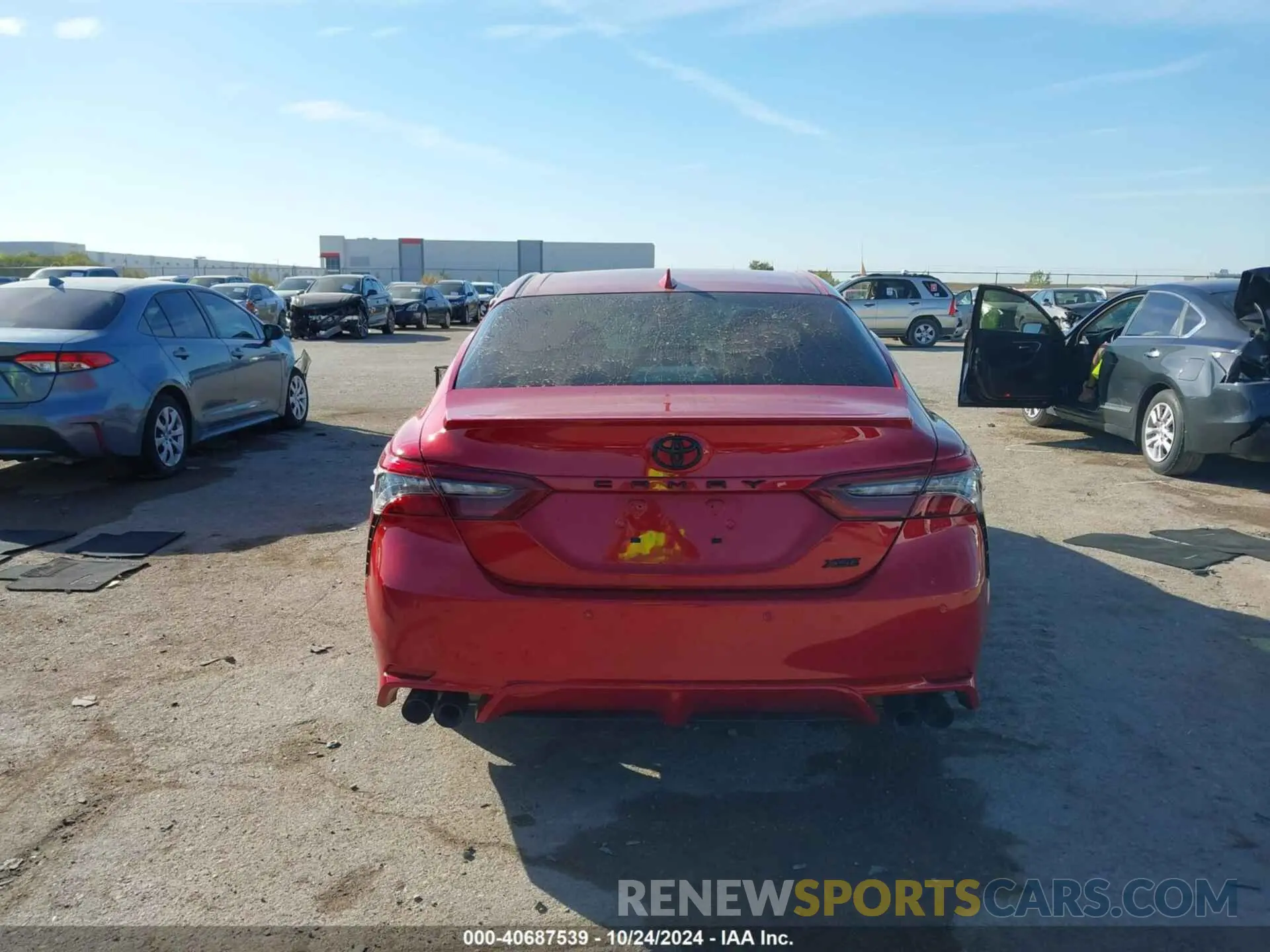 16 Photograph of a damaged car 4T1K61AK4MU444652 TOYOTA CAMRY 2021