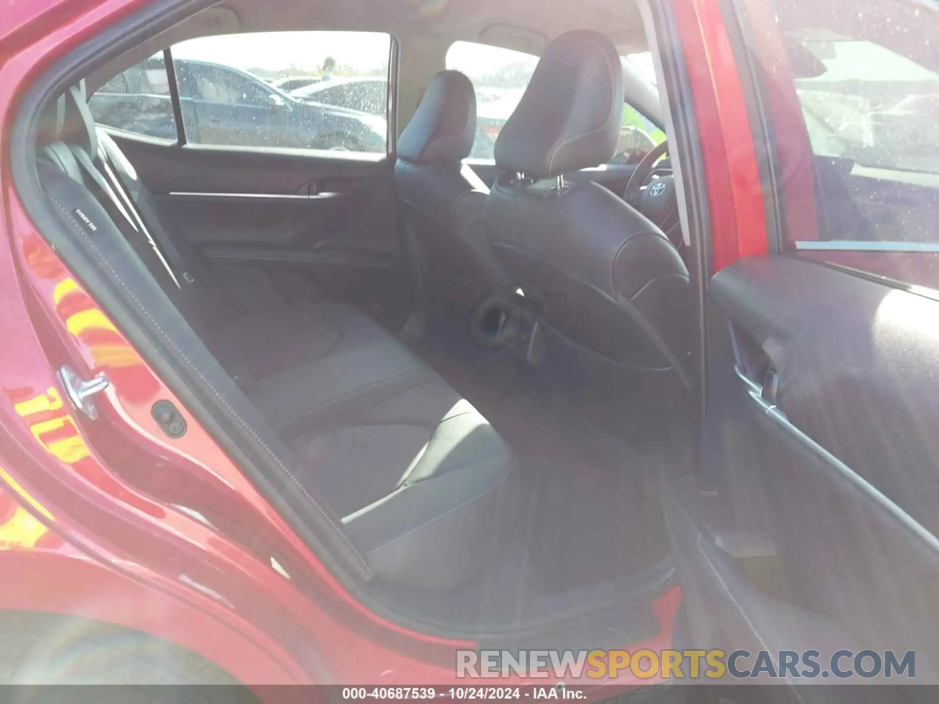 8 Photograph of a damaged car 4T1K61AK4MU444652 TOYOTA CAMRY 2021