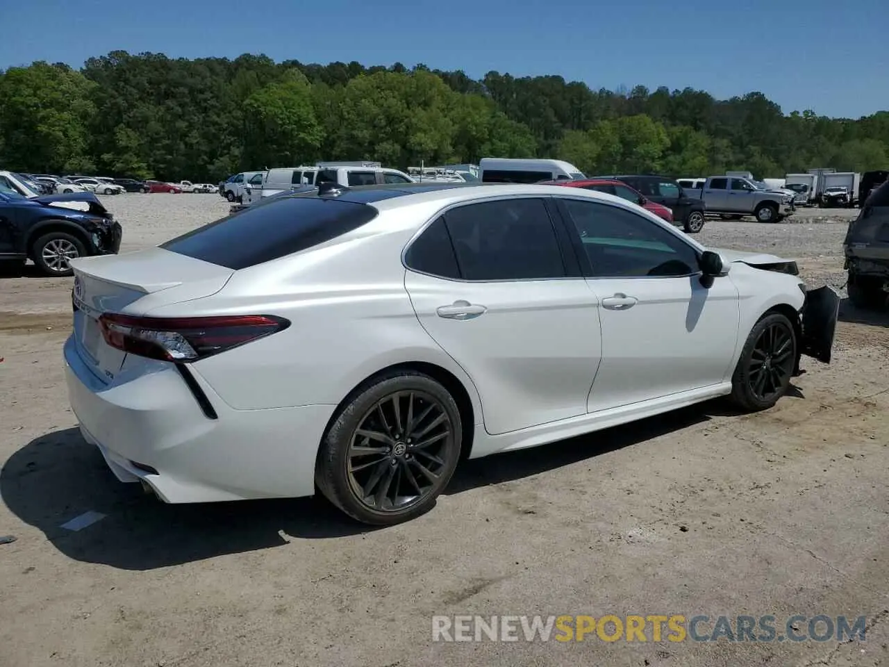 3 Photograph of a damaged car 4T1K61AK4MU542029 TOYOTA CAMRY 2021
