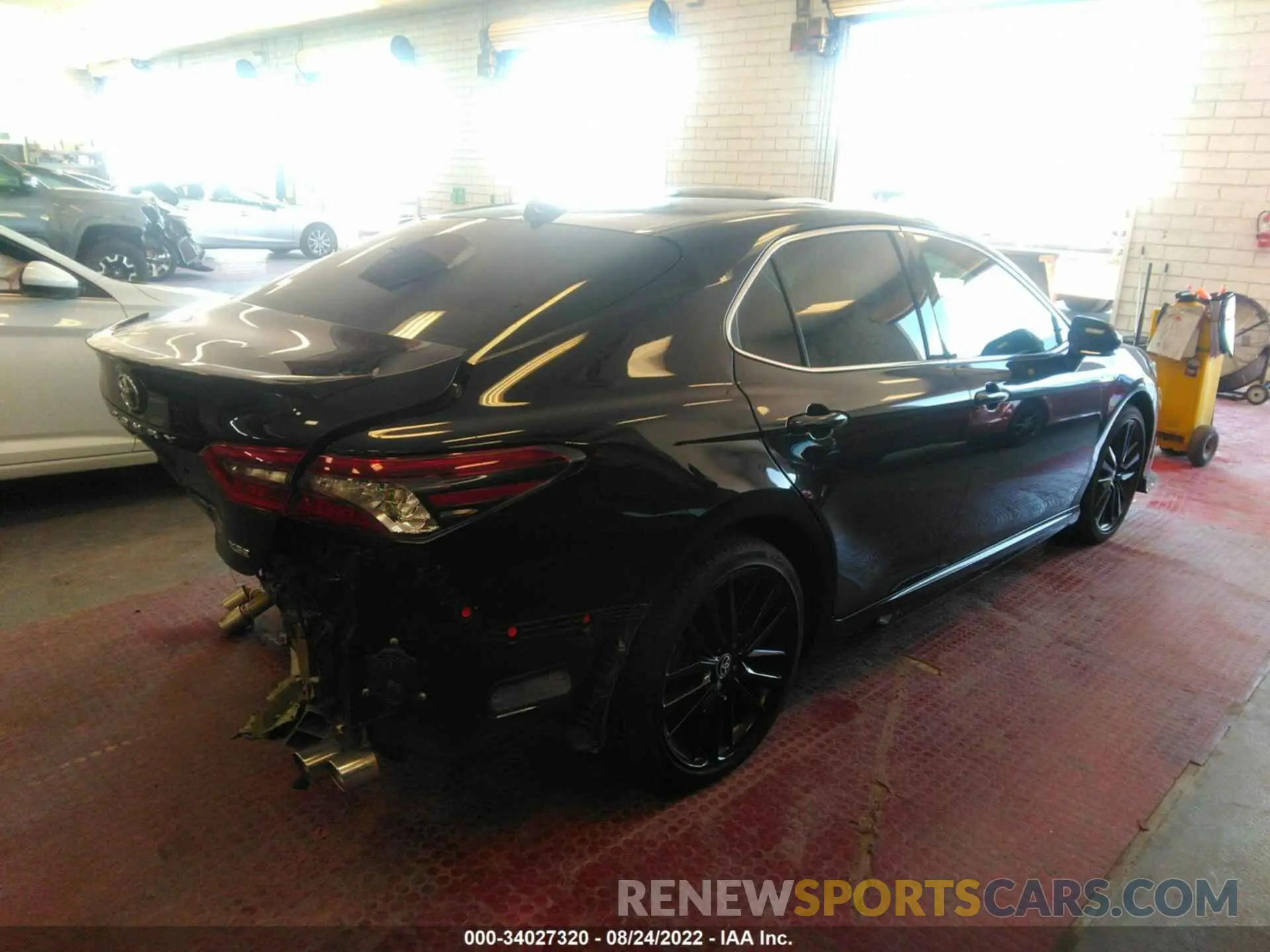 4 Photograph of a damaged car 4T1K61AK4MU609843 TOYOTA CAMRY 2021