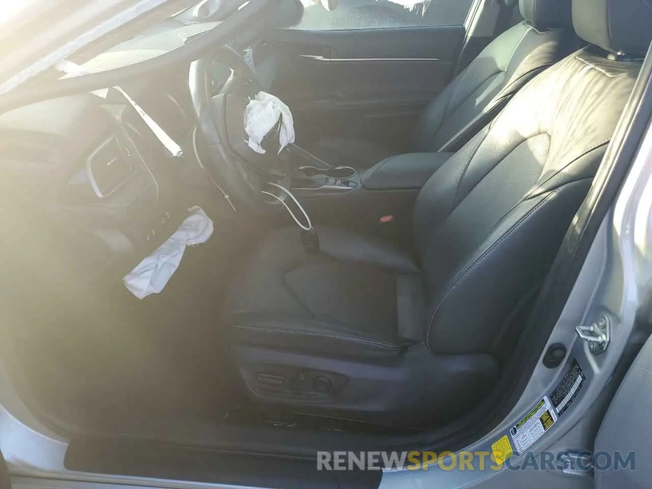 7 Photograph of a damaged car 4T1K61AK5MU404936 TOYOTA CAMRY 2021