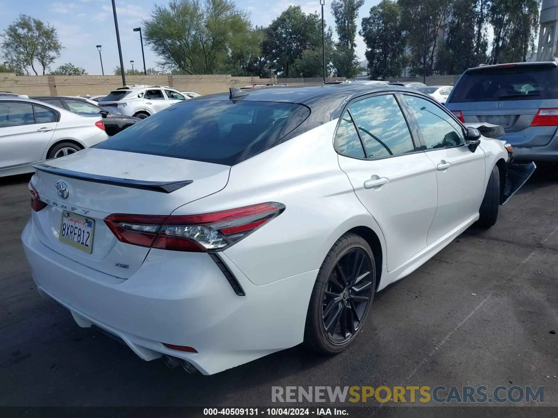 4 Photograph of a damaged car 4T1K61AK5MU483041 TOYOTA CAMRY 2021