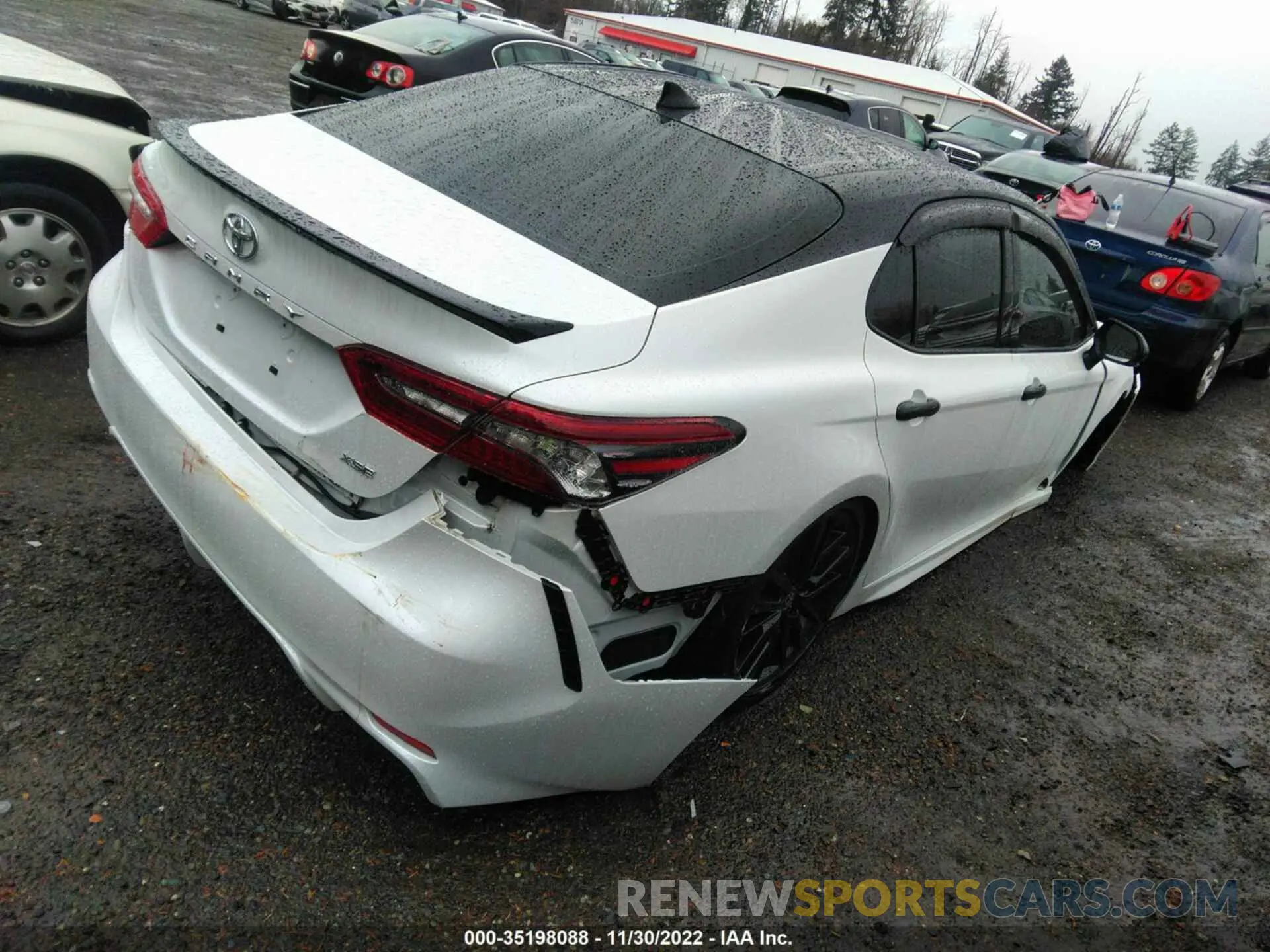 4 Photograph of a damaged car 4T1K61AK6MU418019 TOYOTA CAMRY 2021