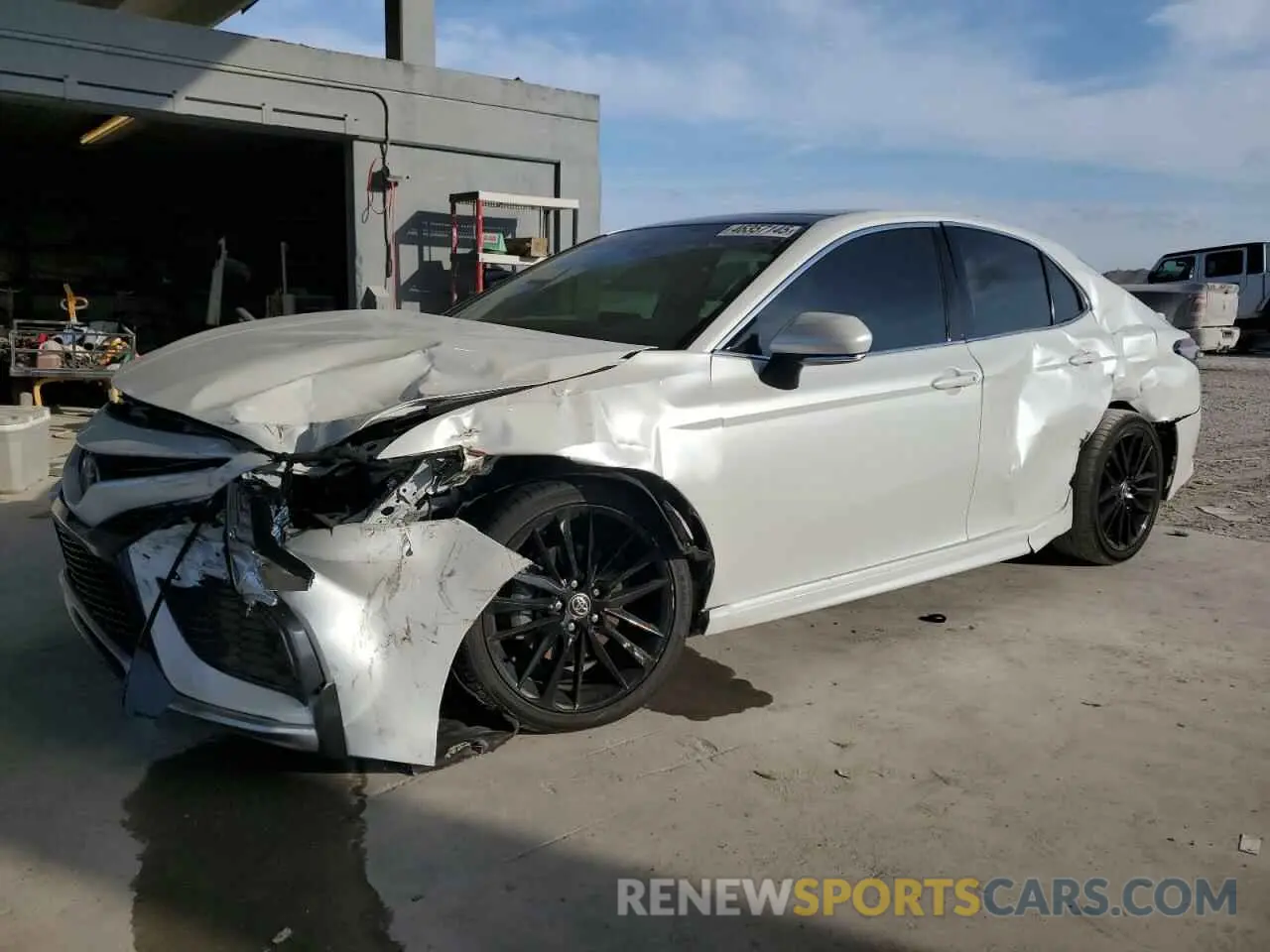 1 Photograph of a damaged car 4T1K61AK6MU523871 TOYOTA CAMRY 2021