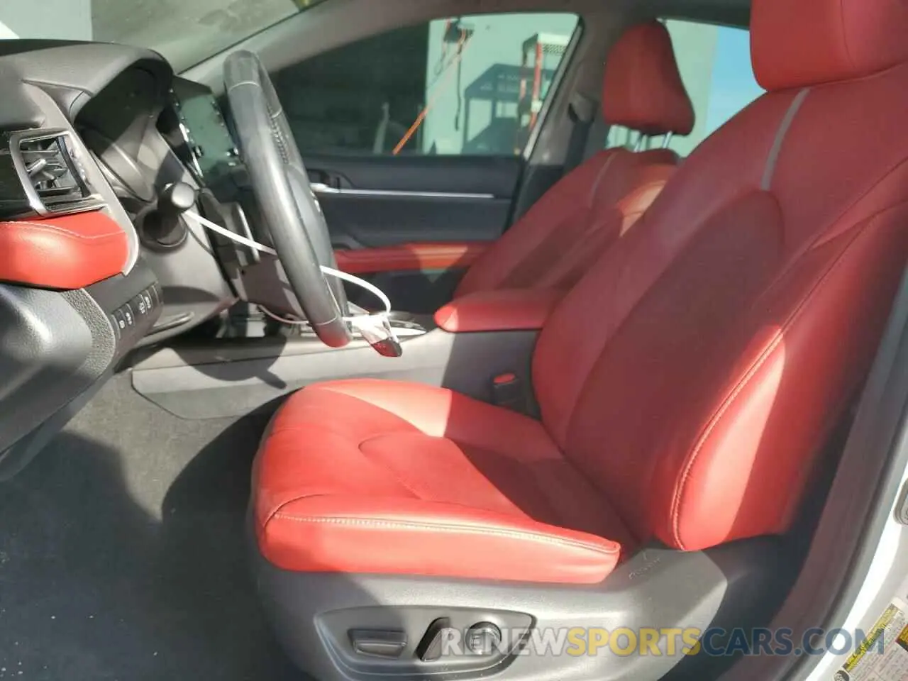 7 Photograph of a damaged car 4T1K61AK6MU523871 TOYOTA CAMRY 2021