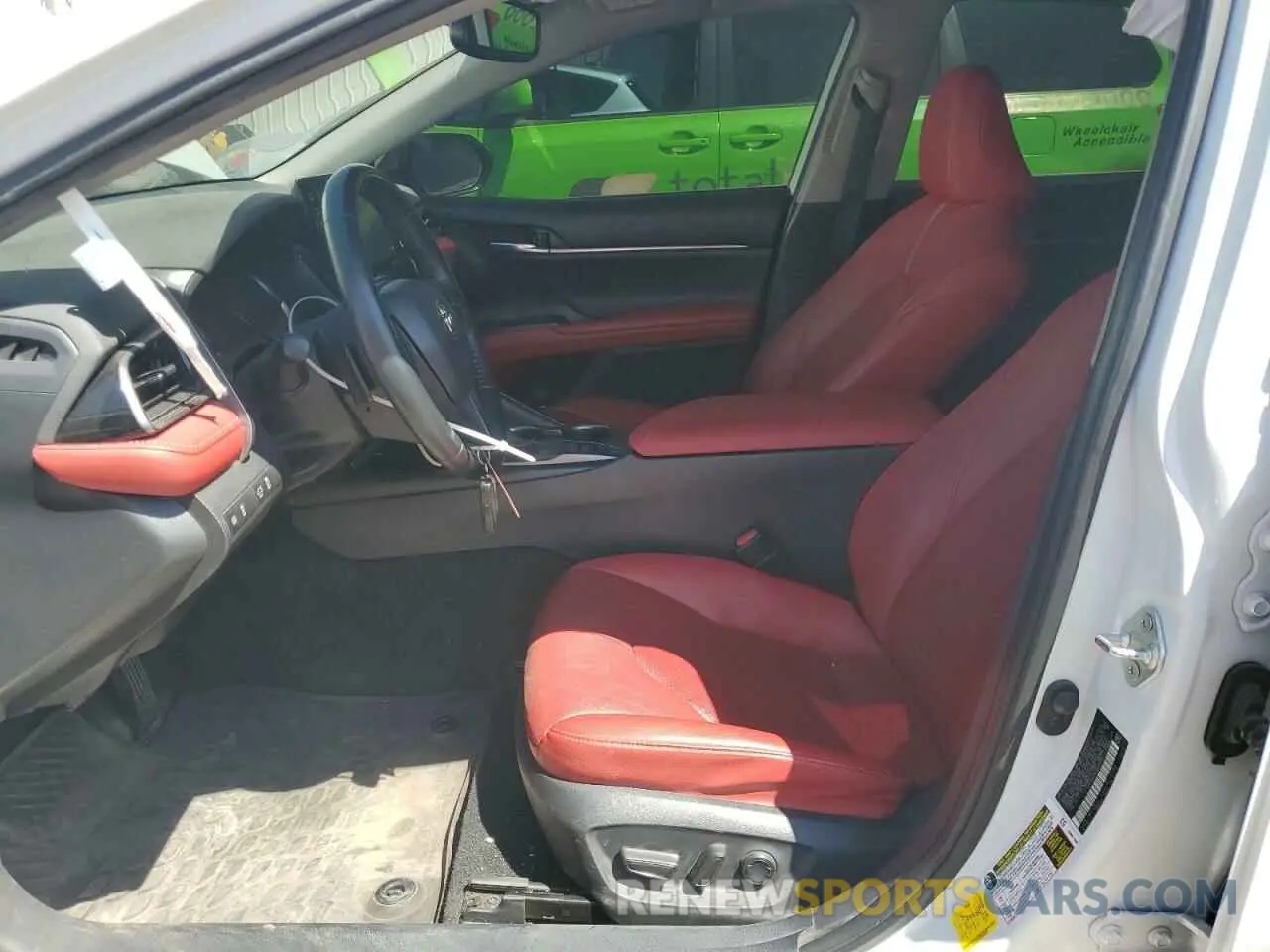 7 Photograph of a damaged car 4T1K61AK6MU604515 TOYOTA CAMRY 2021