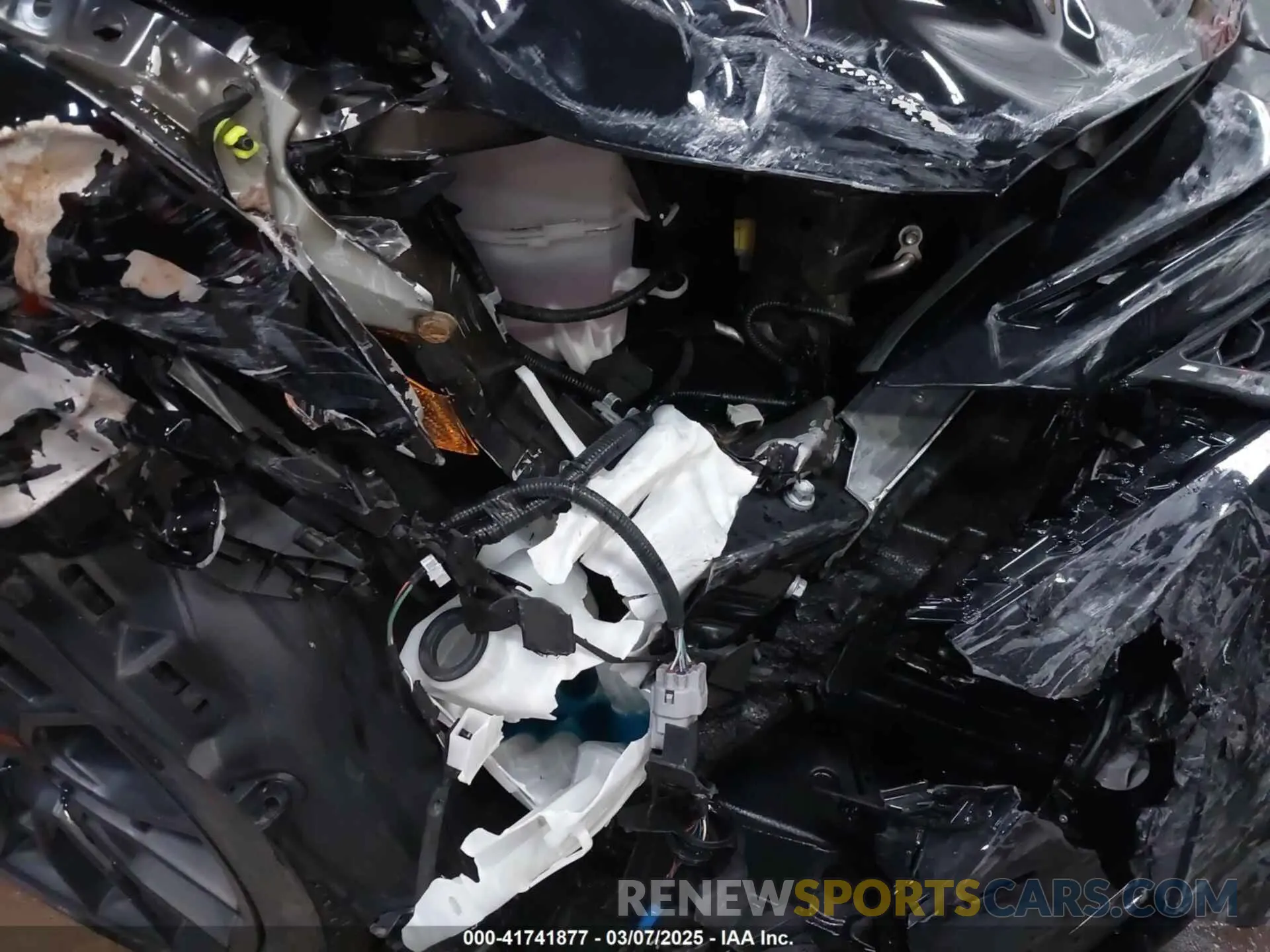18 Photograph of a damaged car 4T1K61AK7MU463115 TOYOTA CAMRY 2021
