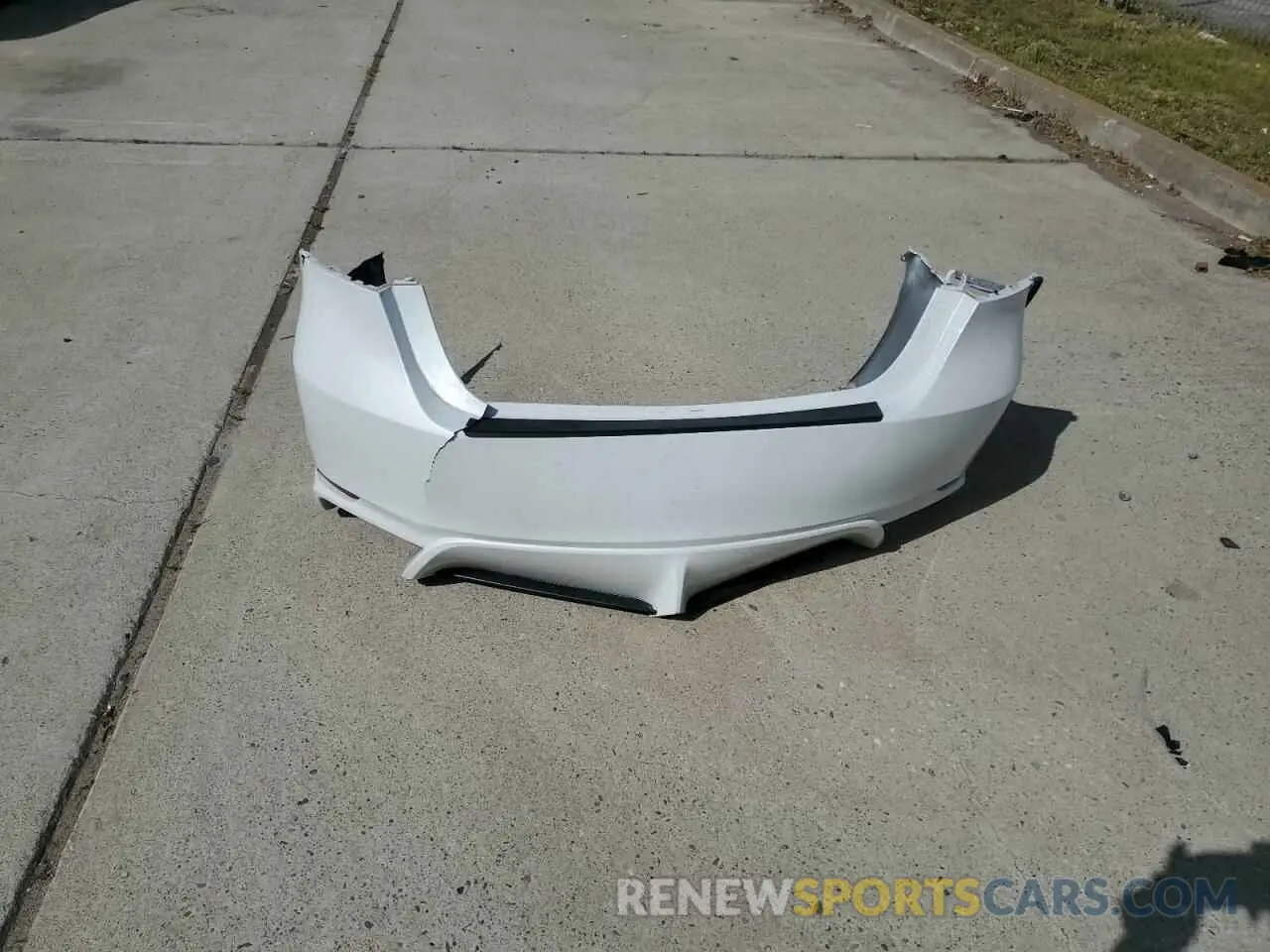 14 Photograph of a damaged car 4T1K61AK7MU472963 TOYOTA CAMRY 2021