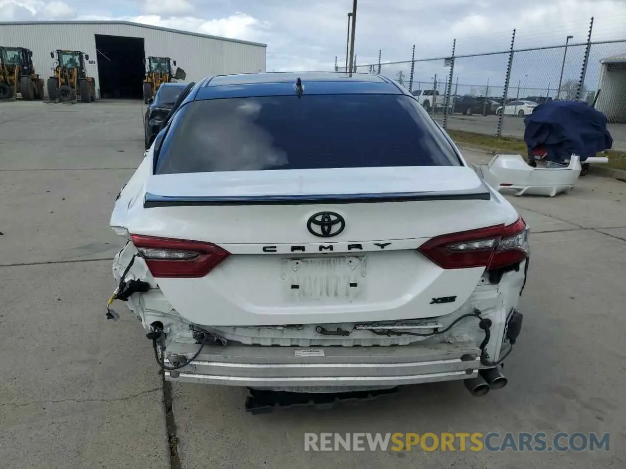 6 Photograph of a damaged car 4T1K61AK7MU472963 TOYOTA CAMRY 2021