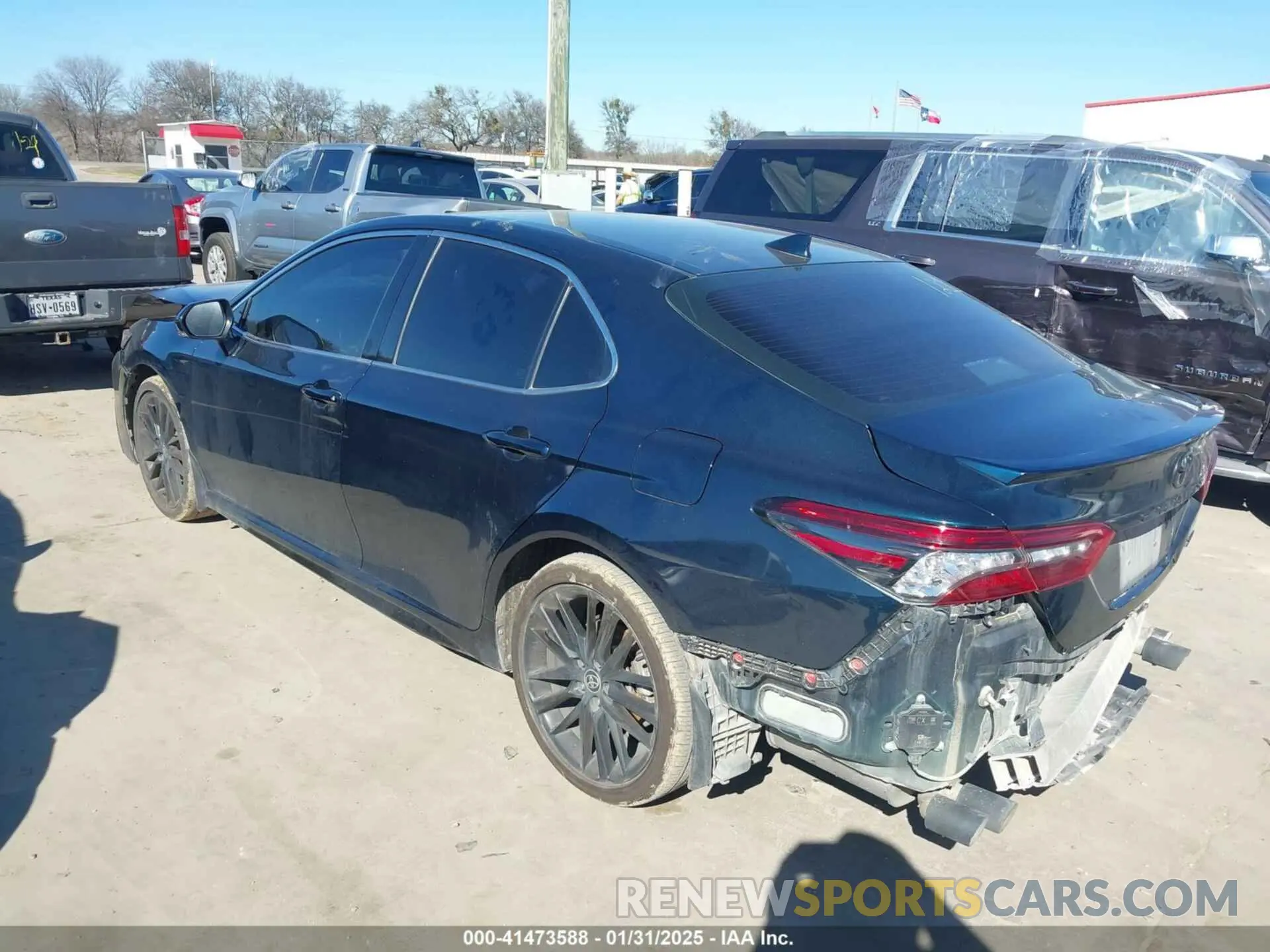 3 Photograph of a damaged car 4T1K61AK7MU495367 TOYOTA CAMRY 2021