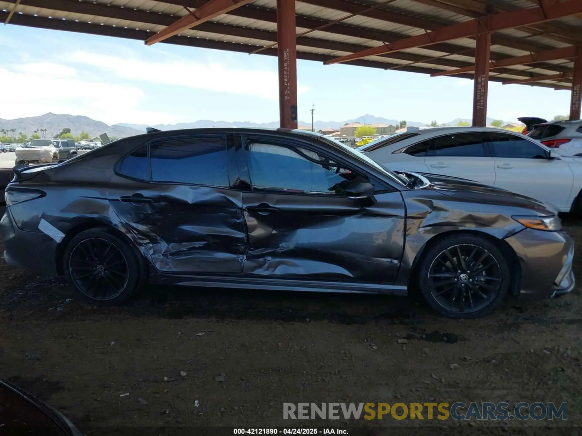 14 Photograph of a damaged car 4T1K61AK7MU518176 TOYOTA CAMRY 2021