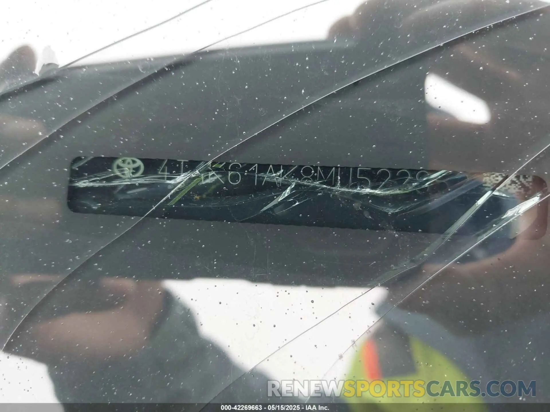 9 Photograph of a damaged car 4T1K61AK8MU522852 TOYOTA CAMRY 2021