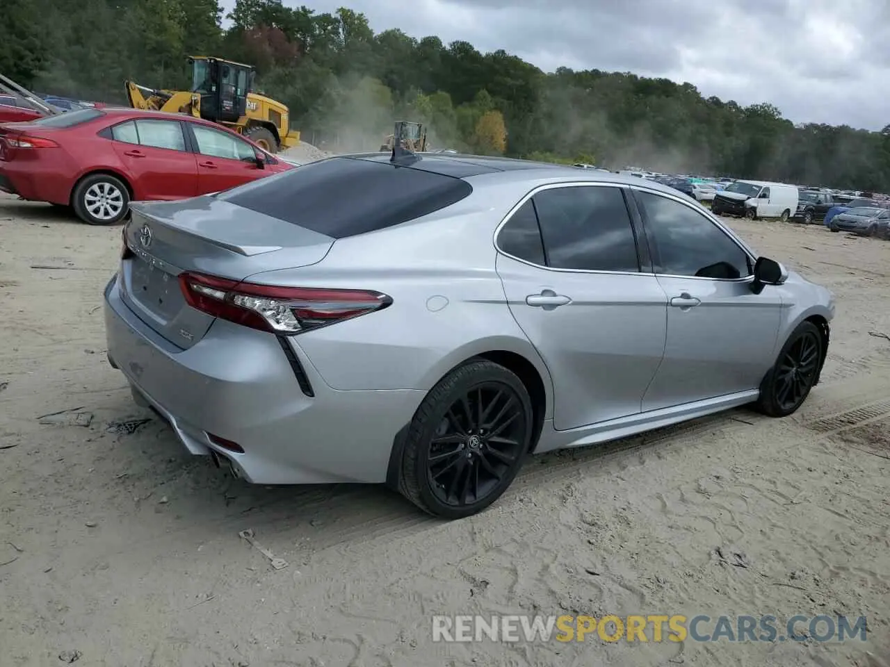 3 Photograph of a damaged car 4T1K61AK8MU581075 TOYOTA CAMRY 2021