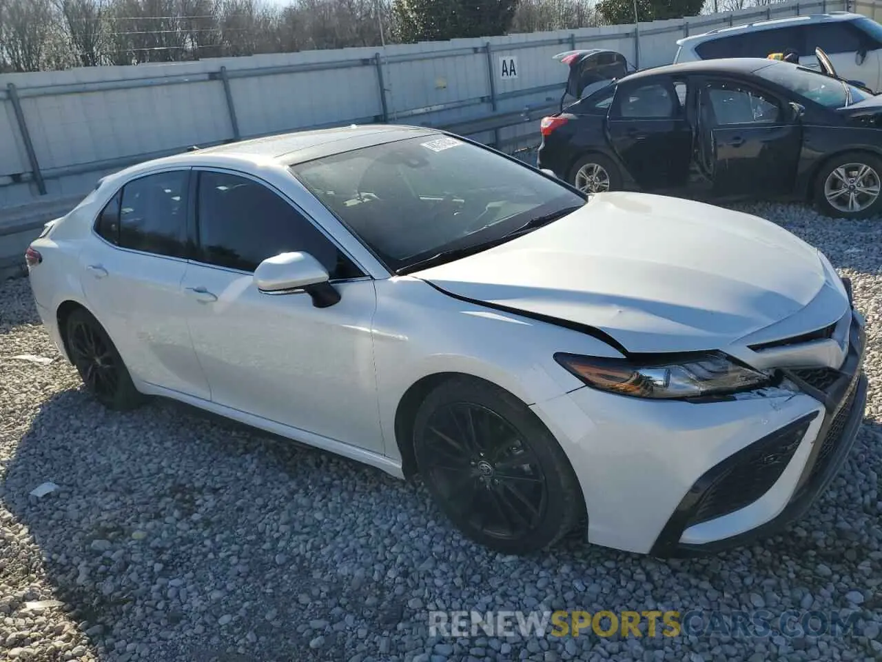 4 Photograph of a damaged car 4T1K61AK8MU586373 TOYOTA CAMRY 2021