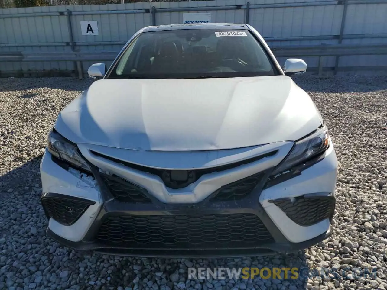 5 Photograph of a damaged car 4T1K61AK8MU586373 TOYOTA CAMRY 2021