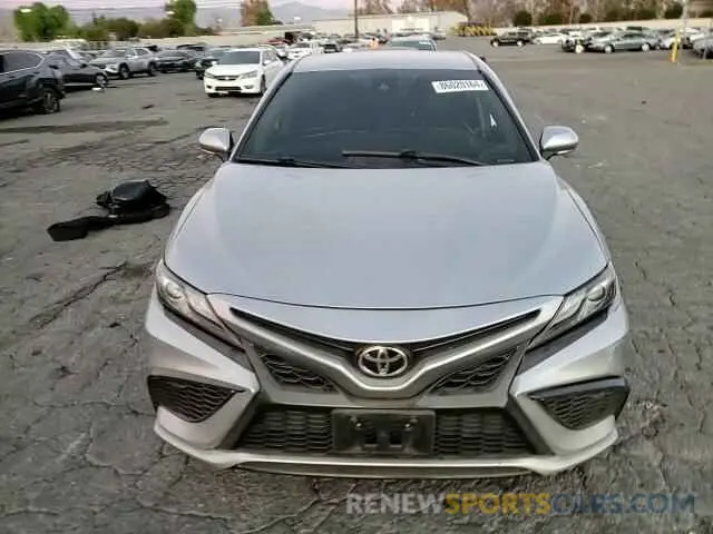 11 Photograph of a damaged car 4T1K61AK8MU614799 TOYOTA CAMRY 2021