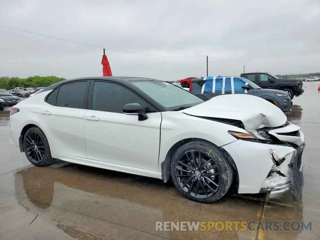 4 Photograph of a damaged car 4T1K61AK9MU405619 TOYOTA CAMRY 2021