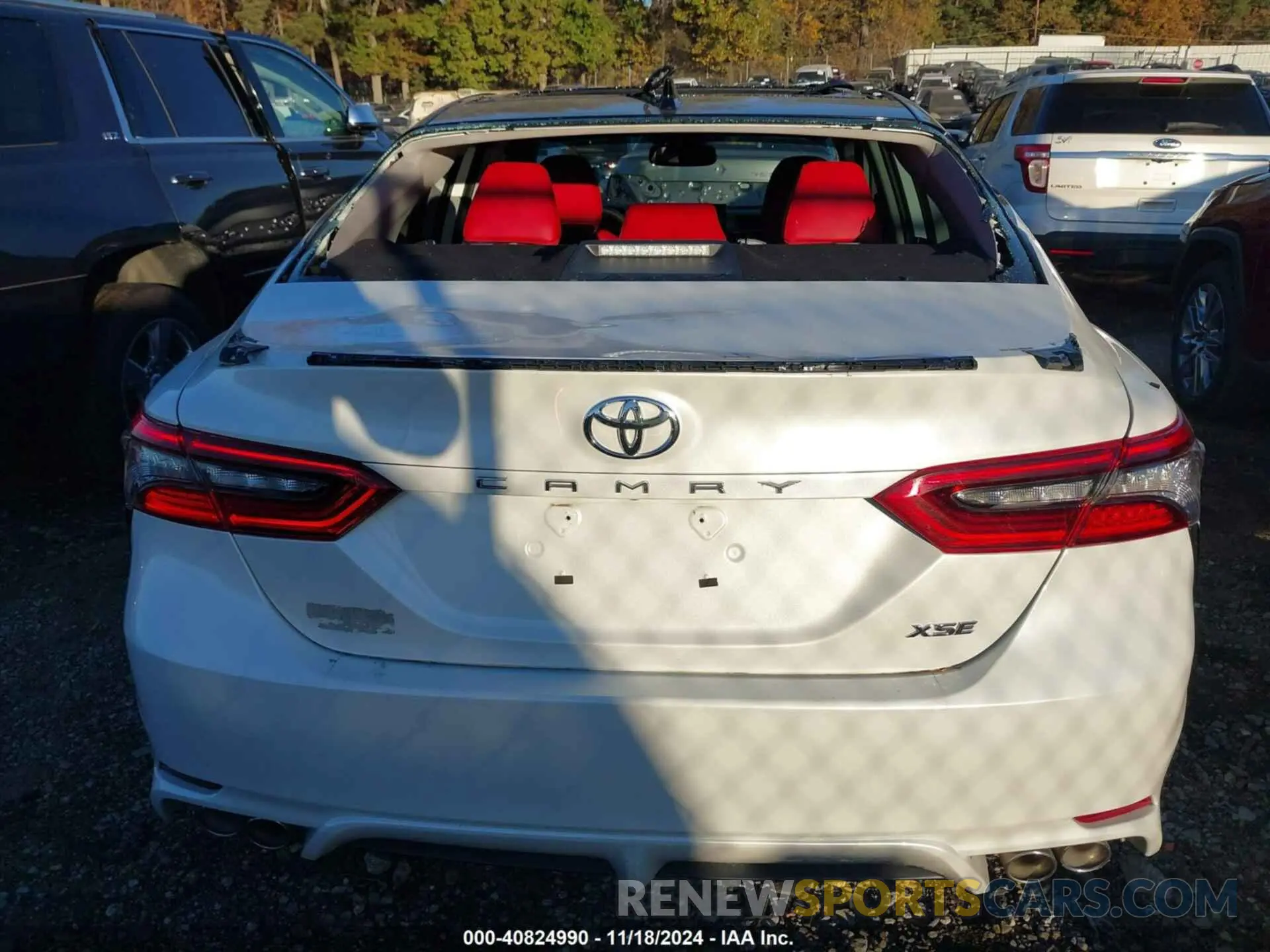 16 Photograph of a damaged car 4T1K61AK9MU460748 TOYOTA CAMRY 2021
