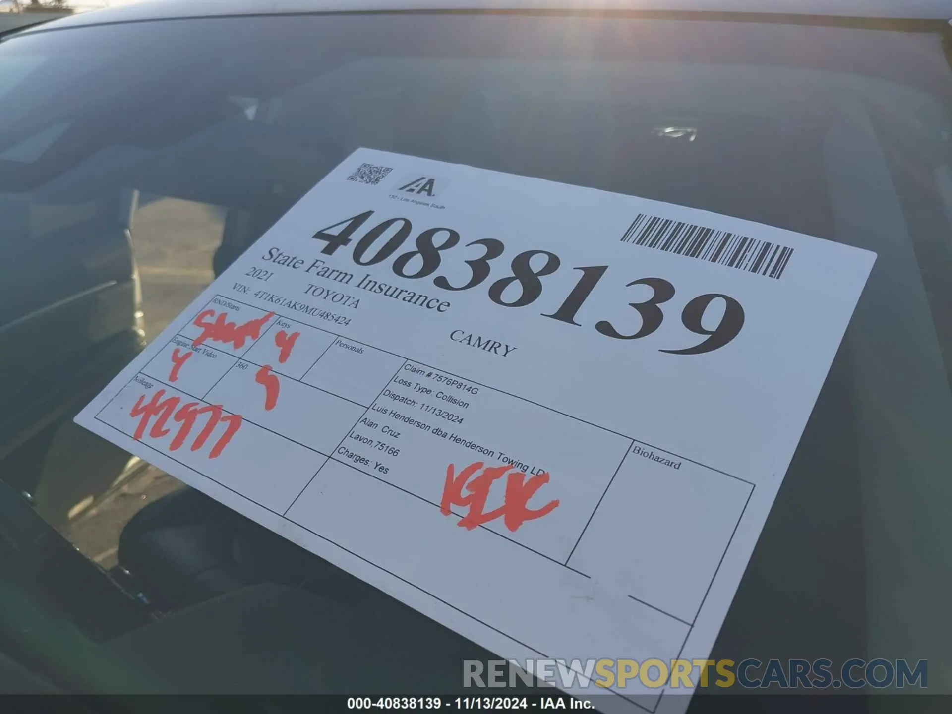 17 Photograph of a damaged car 4T1K61AK9MU485424 TOYOTA CAMRY 2021