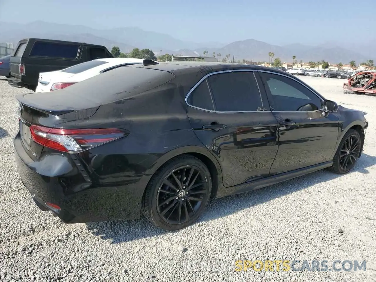 3 Photograph of a damaged car 4T1K61AKXMU417861 TOYOTA CAMRY 2021