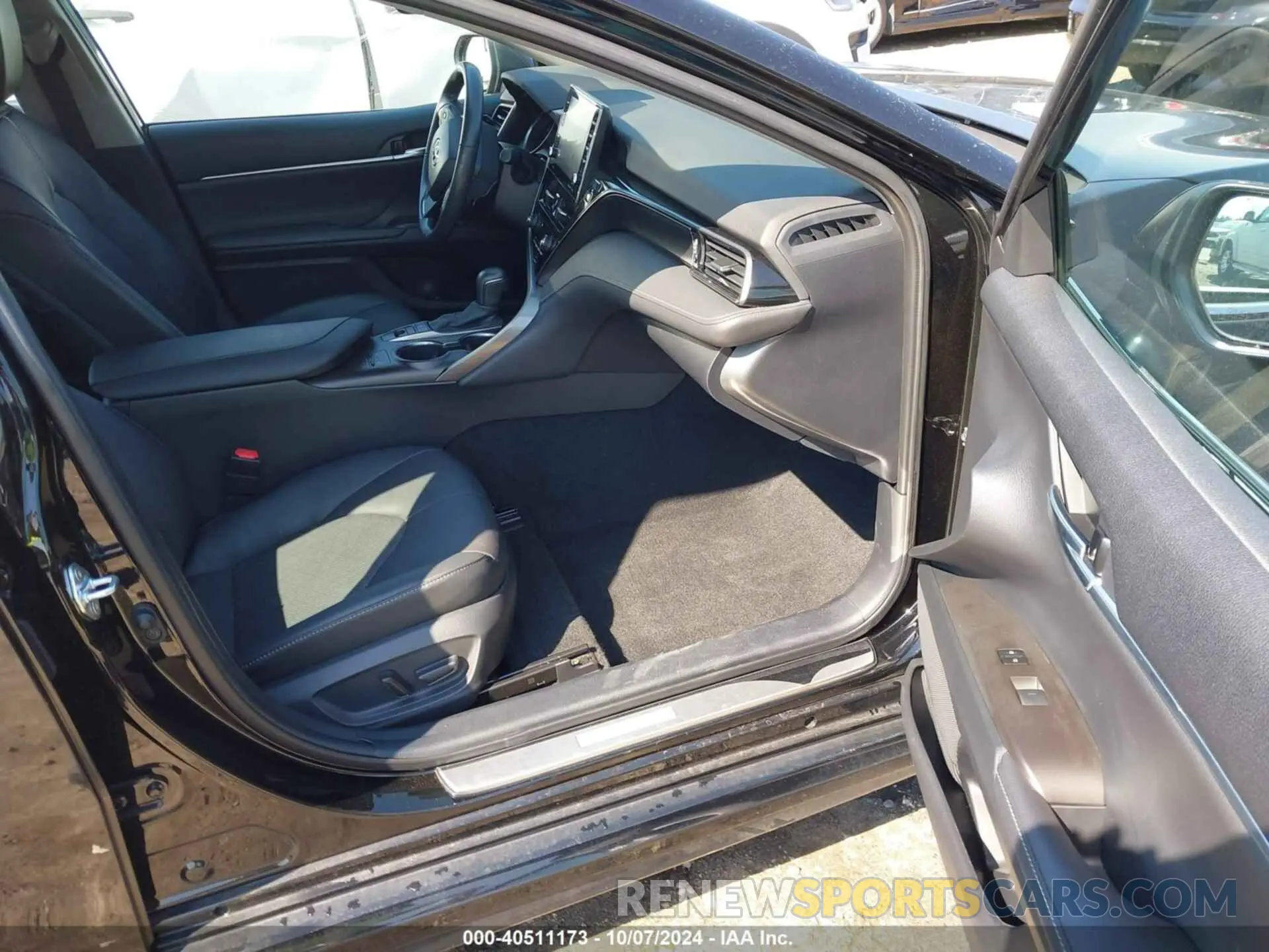 5 Photograph of a damaged car 4T1K61AKXMU425264 TOYOTA CAMRY 2021