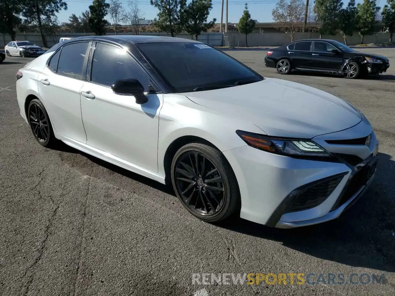 4 Photograph of a damaged car 4T1K61AKXMU445174 TOYOTA CAMRY 2021