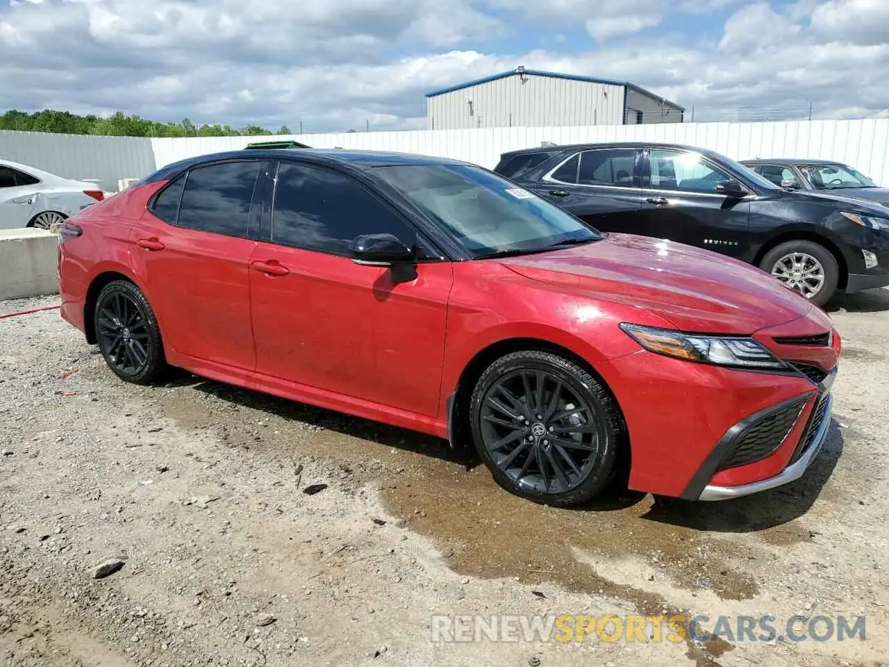 4 Photograph of a damaged car 4T1K61AKXMU465067 TOYOTA CAMRY 2021