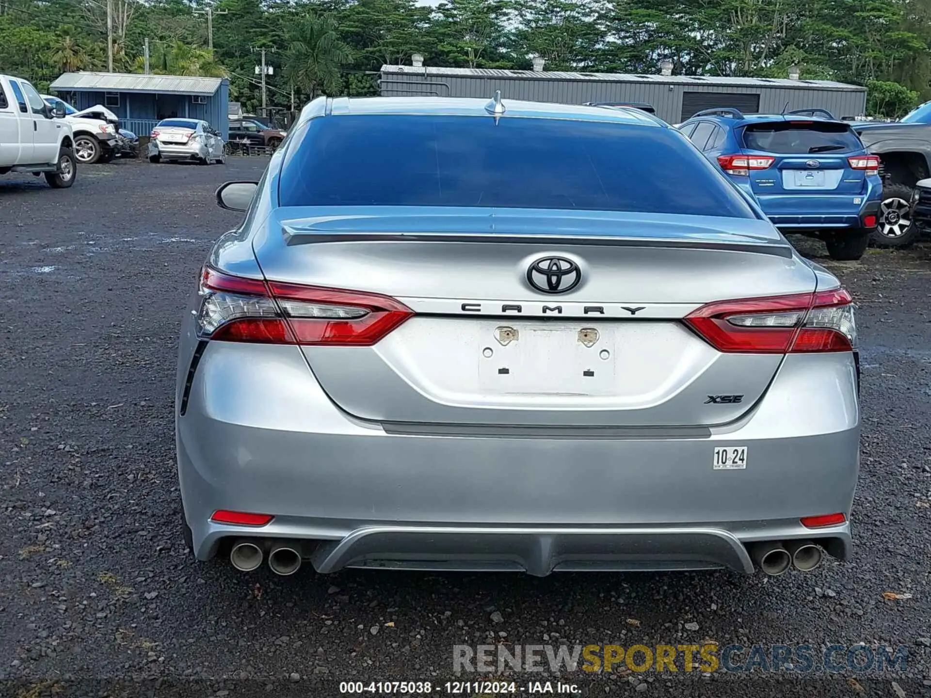 17 Photograph of a damaged car 4T1K61AKXMU511934 TOYOTA CAMRY 2021