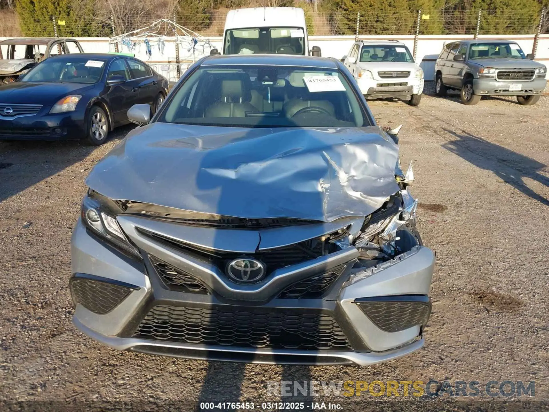 12 Photograph of a damaged car 4T1K61AKXMU575620 TOYOTA CAMRY 2021
