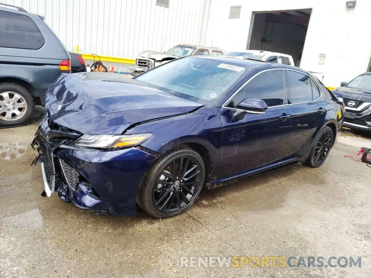 1 Photograph of a damaged car 4T1K61AKXMU611810 TOYOTA CAMRY 2021