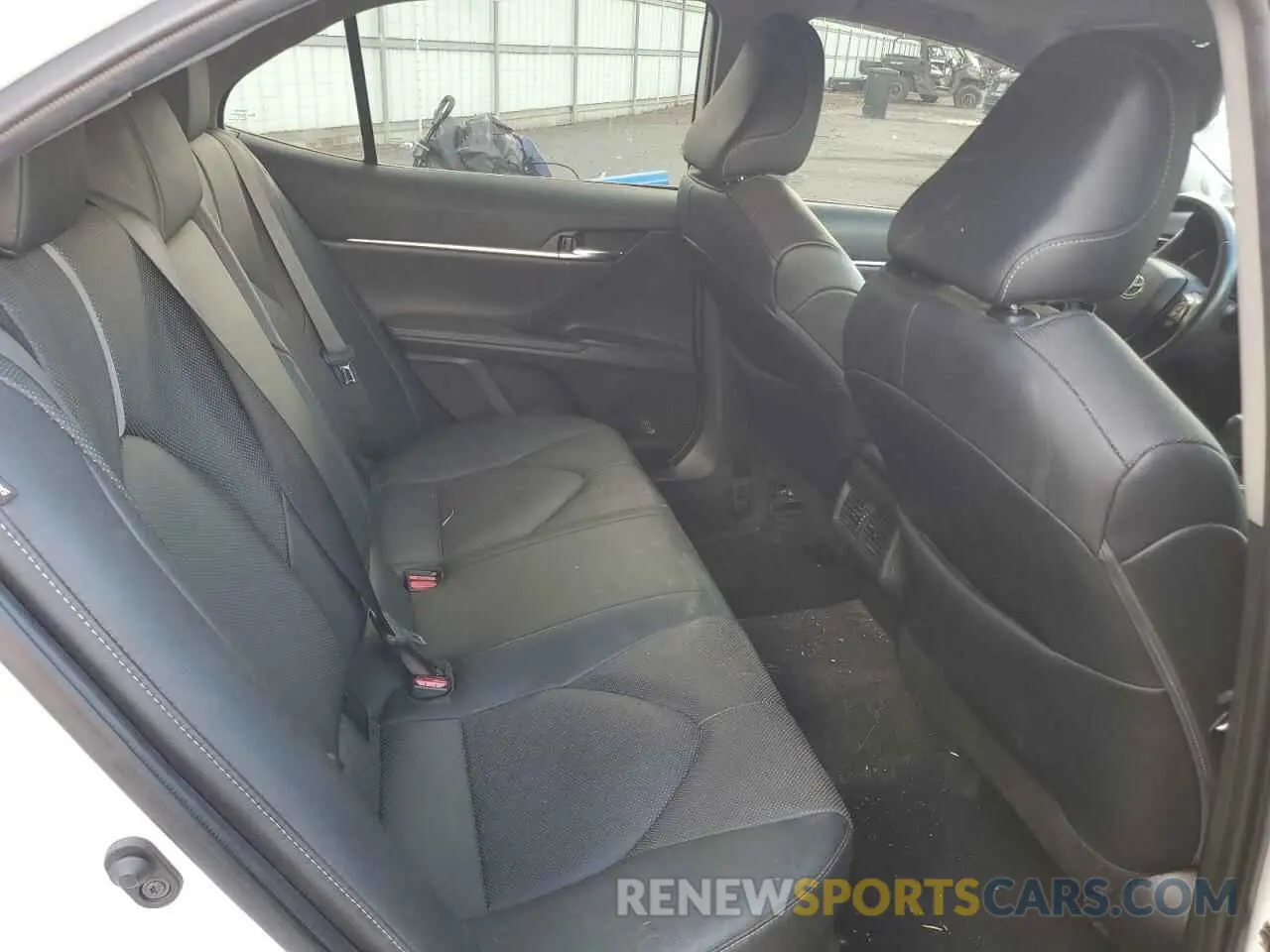 10 Photograph of a damaged car 4T1K61BK0MU027219 TOYOTA CAMRY 2021