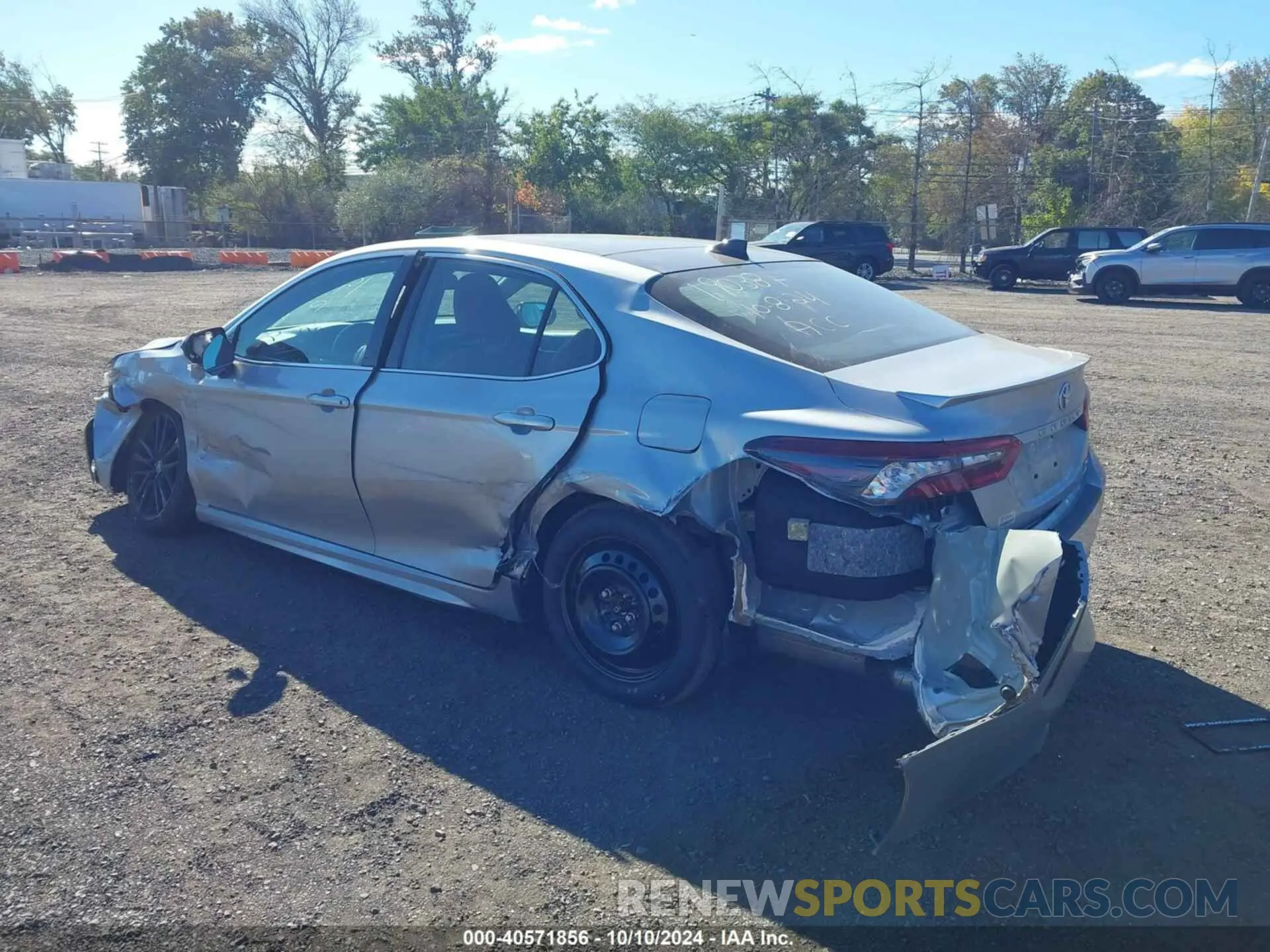 3 Photograph of a damaged car 4T1K61BK0MU043176 TOYOTA CAMRY 2021