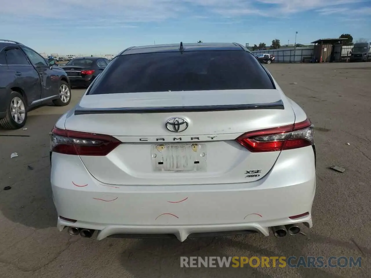 6 Photograph of a damaged car 4T1K61BK1MU033627 TOYOTA CAMRY 2021