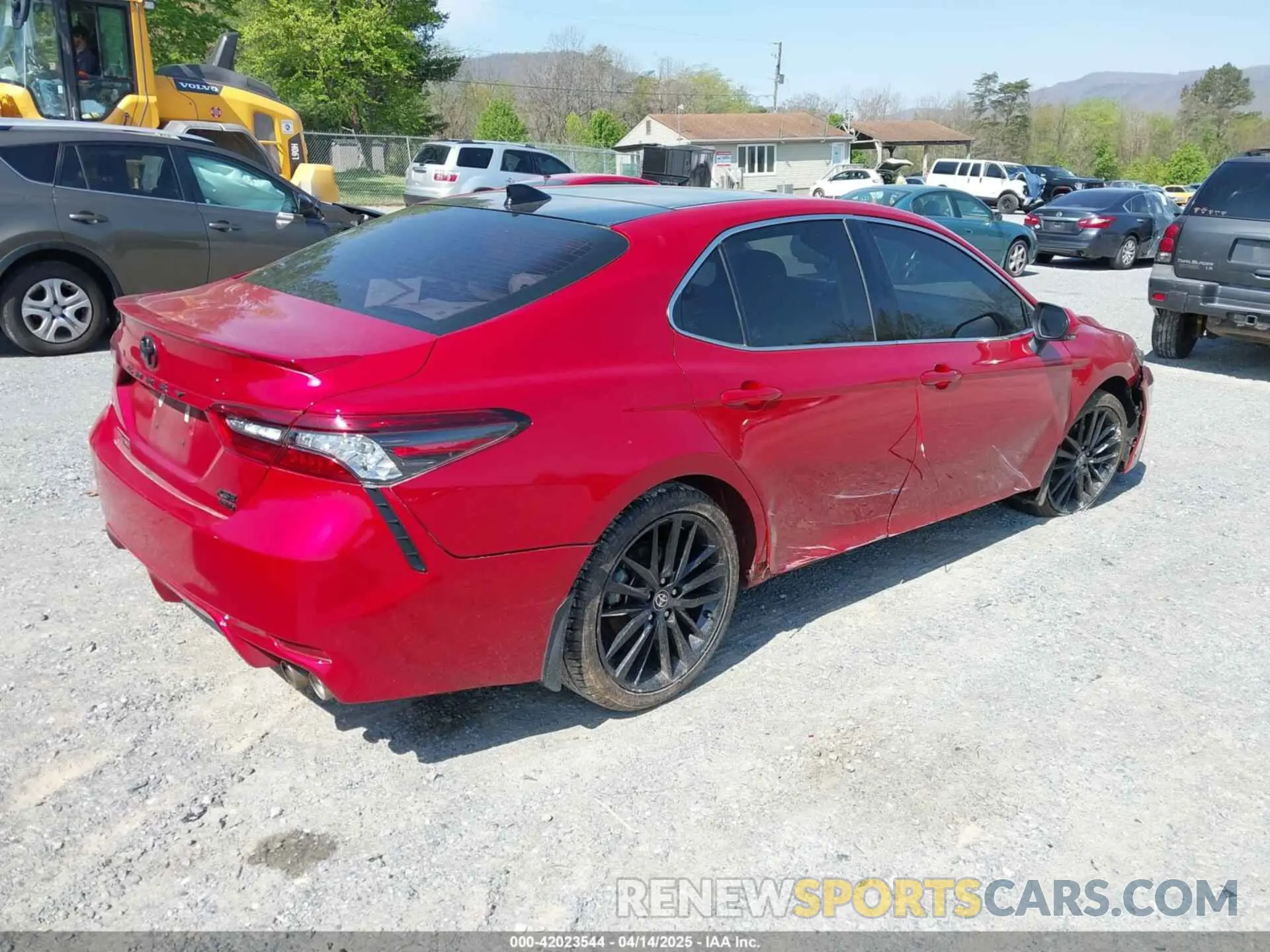 4 Photograph of a damaged car 4T1K61BK4MU035758 TOYOTA CAMRY 2021