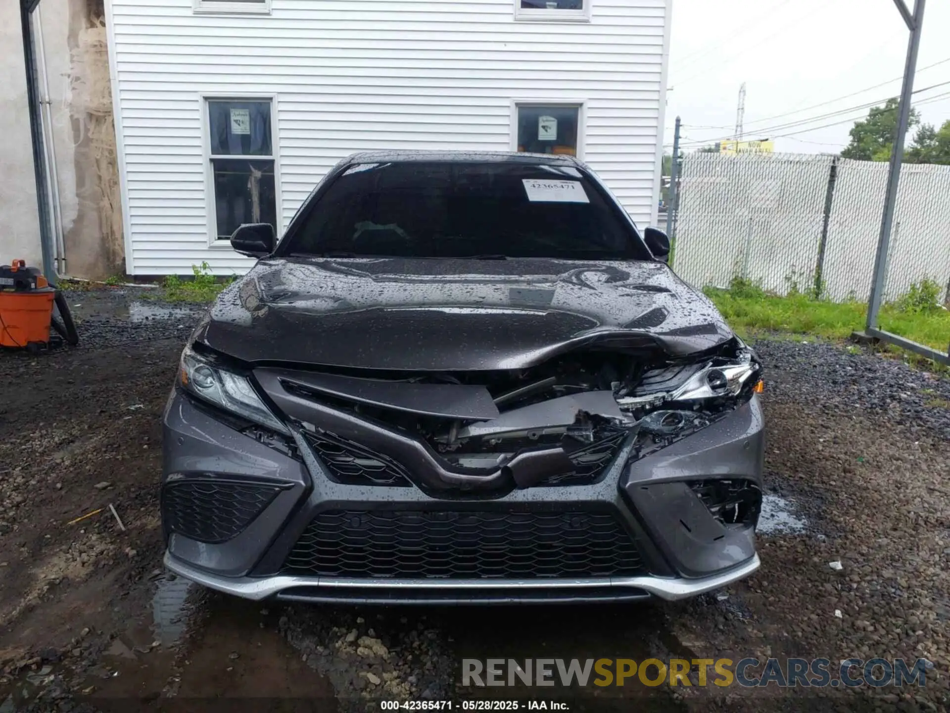 12 Photograph of a damaged car 4T1K61BK6MU031856 TOYOTA CAMRY 2021