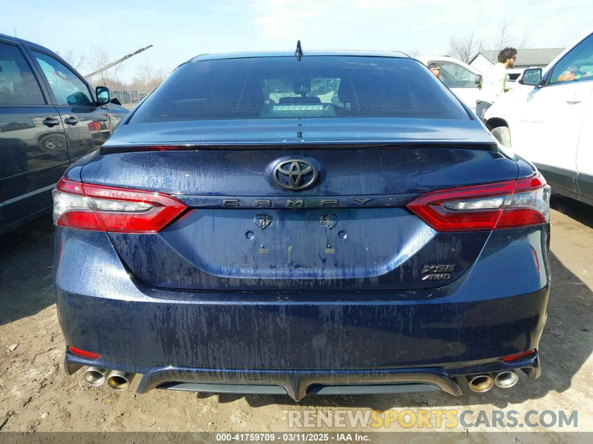 16 Photograph of a damaged car 4T1K61BK7MU030943 TOYOTA CAMRY 2021