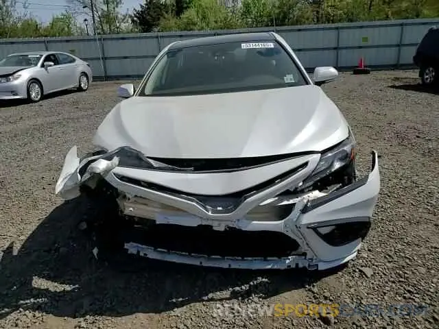 13 Photograph of a damaged car 4T1K61BK8MU041837 TOYOTA CAMRY 2021